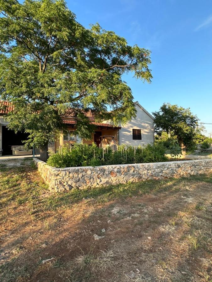 Relax And Unwind: Family-Friendly House Near Zadar In Zagrad Villa Luaran gambar