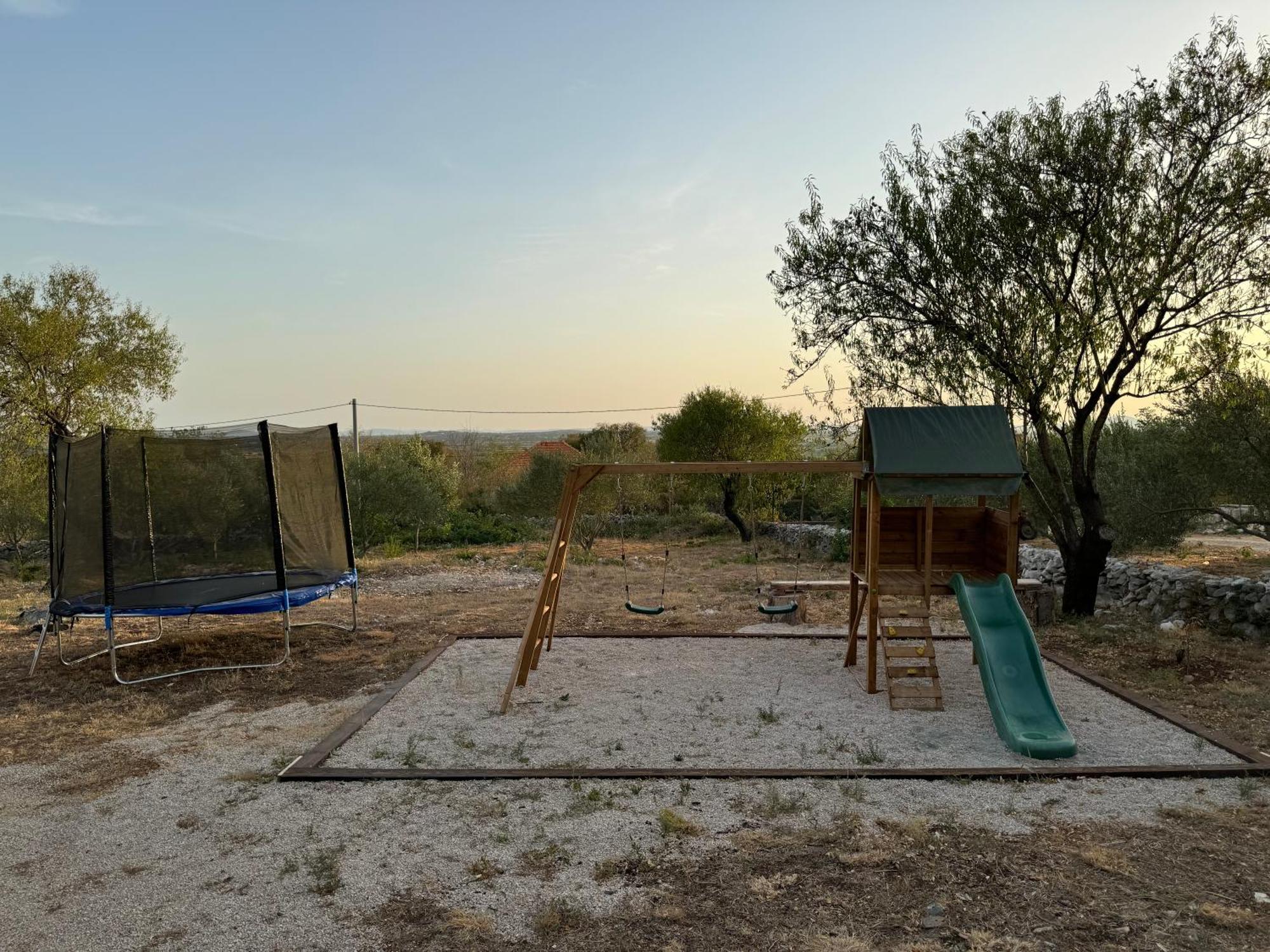 Relax And Unwind: Family-Friendly House Near Zadar In Zagrad Villa Luaran gambar